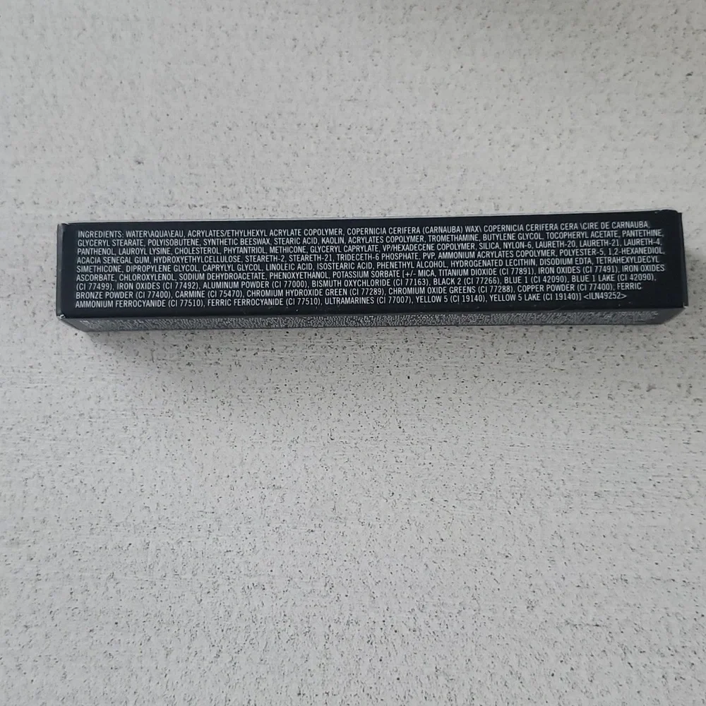 MAC EXTENDED PLAY GIGABLACK LASH MASCARA